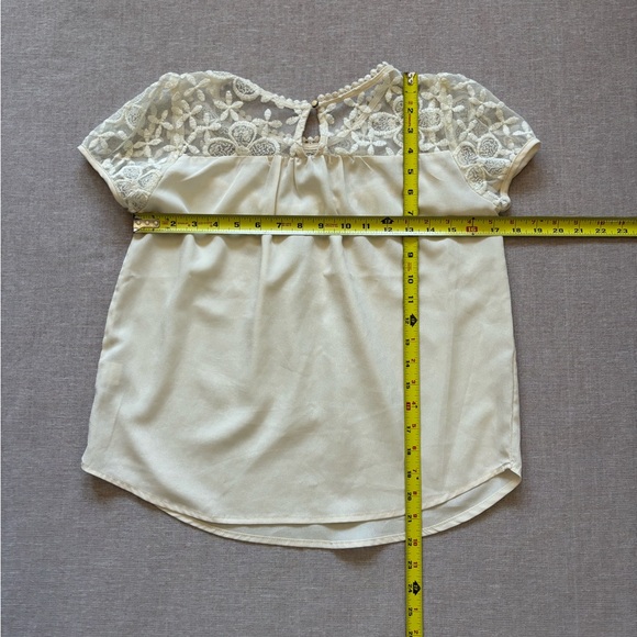 Cream lace boho blouse. - Picture 7 of 8